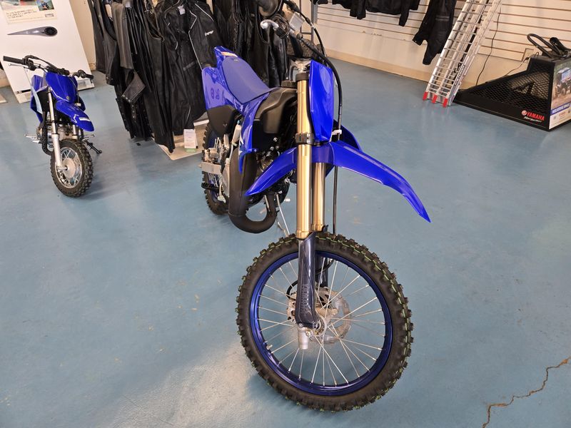 2025 Yamaha YZ85LW TEAM BLUE Image 4