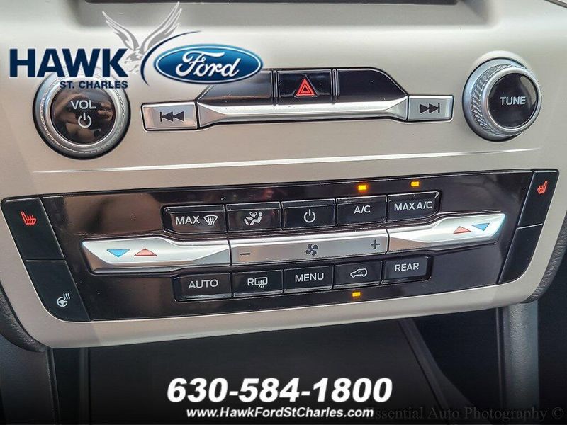 2022 Ford Explorer XLT photo 17