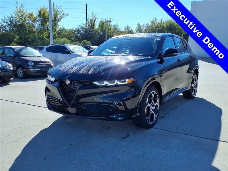 New 2025 Alfa Romeo Tonale AwdImage 2
