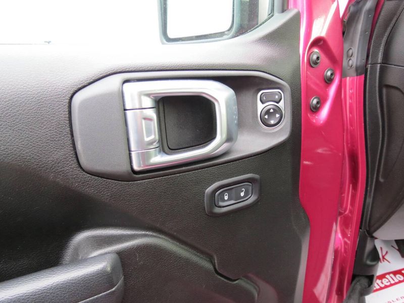 Used 2024 Jeep Wrangler Sport S 4x4 2dr SUVImage 7