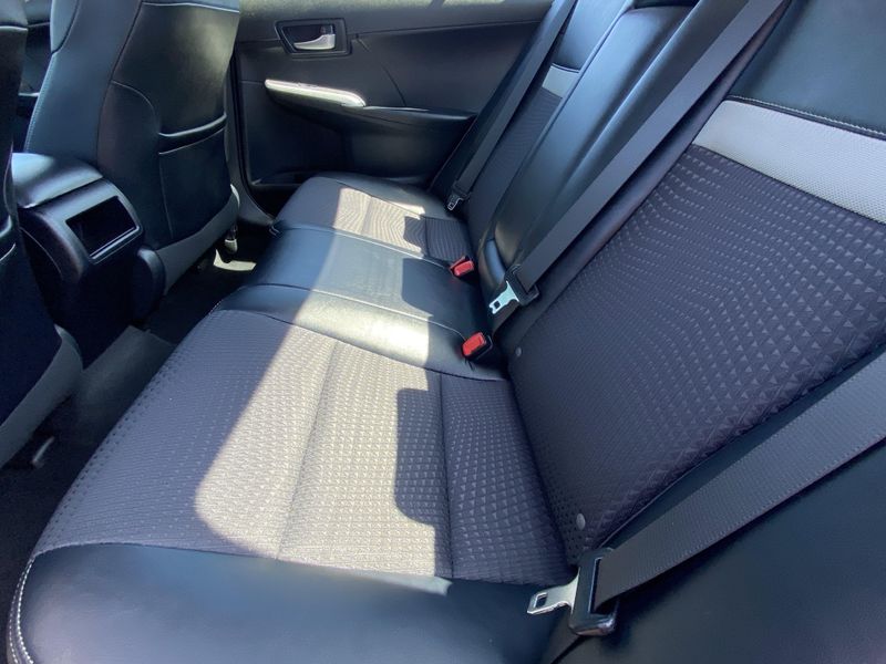 2012 Toyota Camry SEImage 15