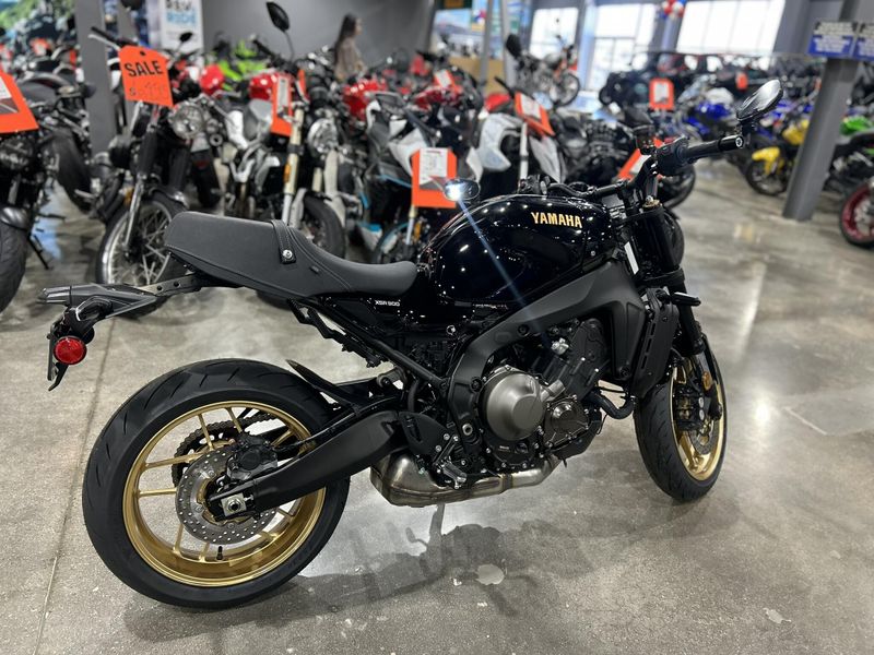 New 2025 Yamaha XSR900 Image 4