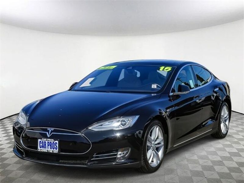 2015 Tesla Model S 70DImage 5