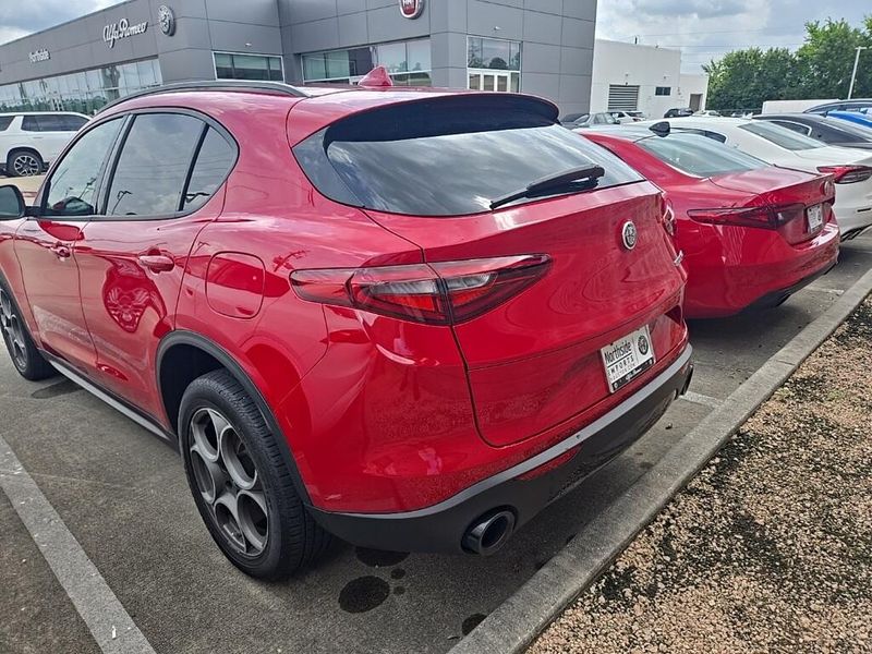 2022 Alfa Romeo Stelvio SprintImage 4
