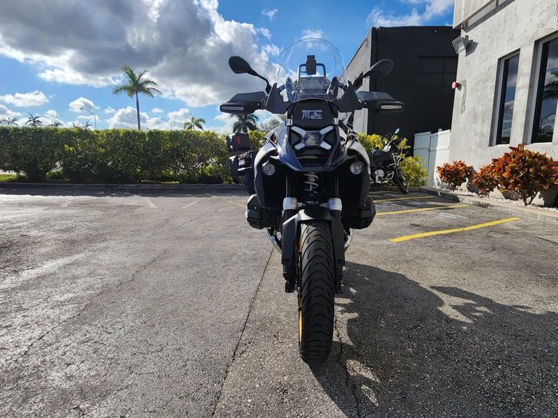 2026 BMW R 1300 GSImage 2