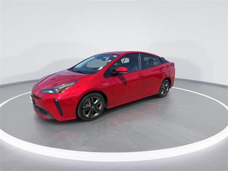 2019 Toyota Prius LImage 4