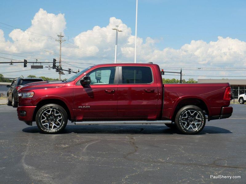 New 2026 RAM 1500 Laramie Crew Cab 4x4 5'7' Box