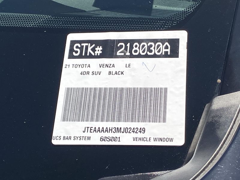 Used 2021 Toyota Venza LEImage 32