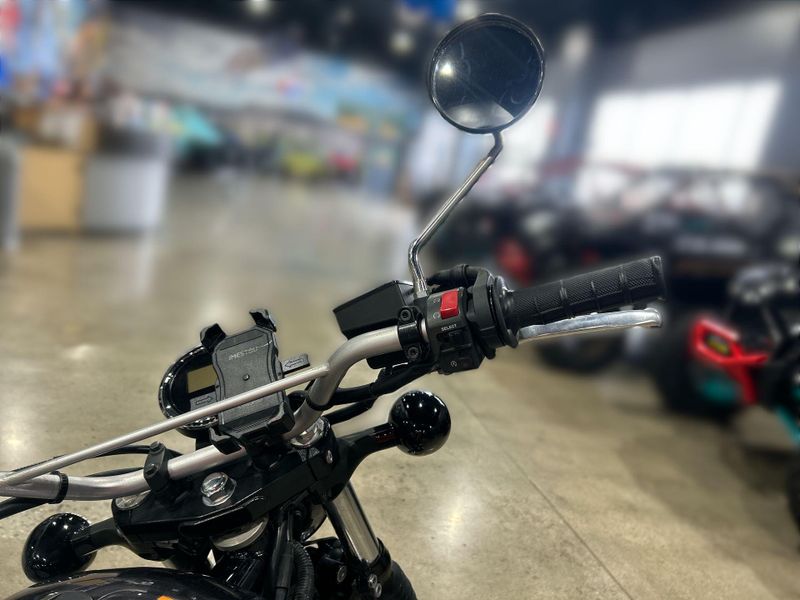 Used 2017 Yamaha SCR950 Image 20