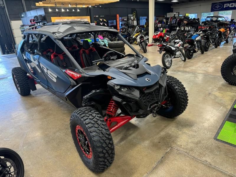2025 Can-Am MAVERICK R MAX X RS 999T DCT DUSTY NAVY AND LEGION RED Image 1