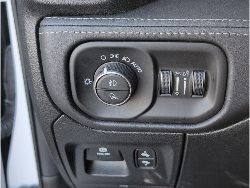 Used 2023 RAM 1500 LimitedImage 27
