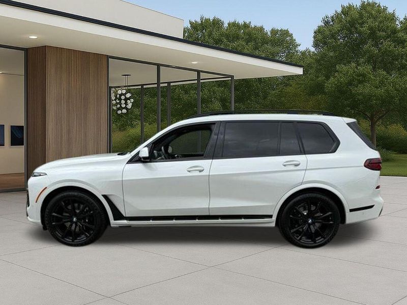 Used 2026 BMW X7 xDrive40iImage 13