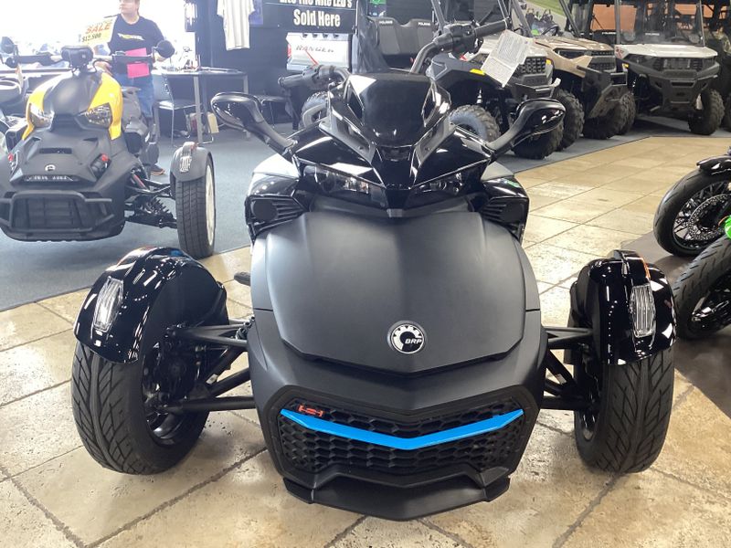2023 Can-Am SPYDER F3S SPECIAL SERIES MONOLITH BLACK SATINImage 5