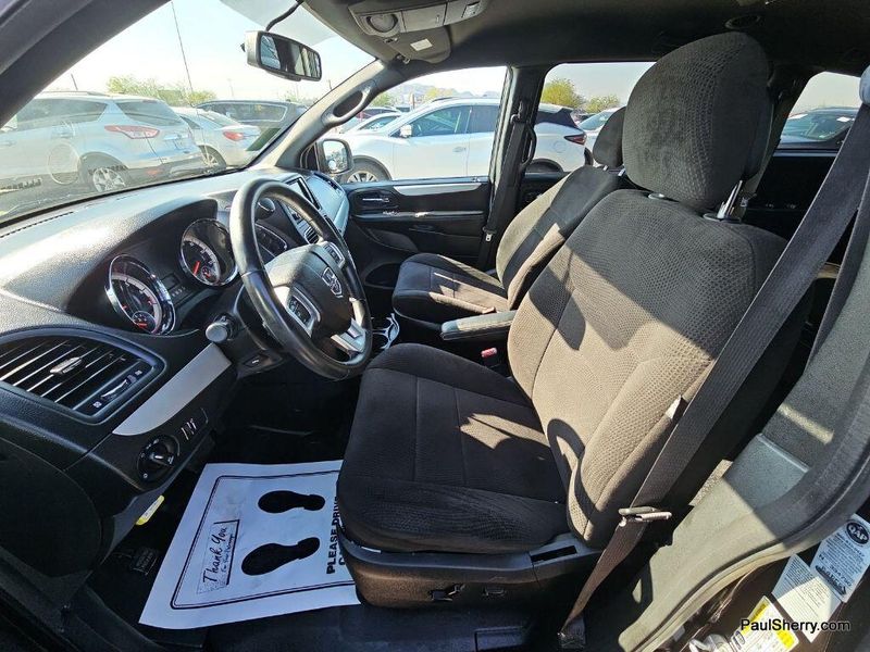 2014 Dodge Grand Caravan SXTImage 9