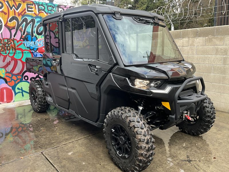 2025 Can-Am DEFENDER MAX 65 HD10 TEXCAB LIMITED Image 1