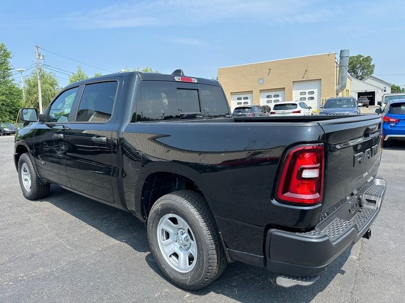 2025 RAM 1500 Tradesman Crew Cab 4x4 5