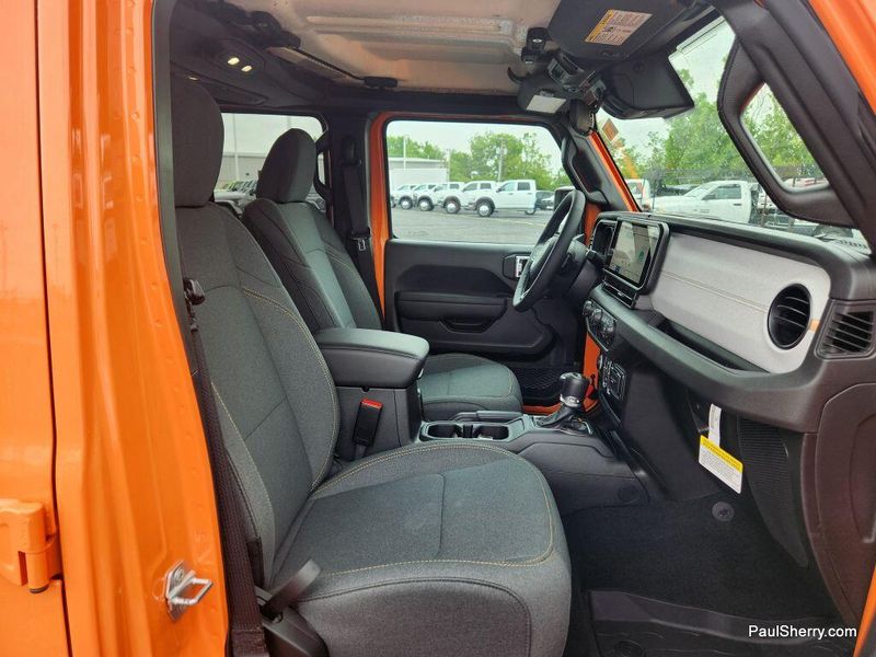 New 2025 Jeep Wrangler 4-door Sport S