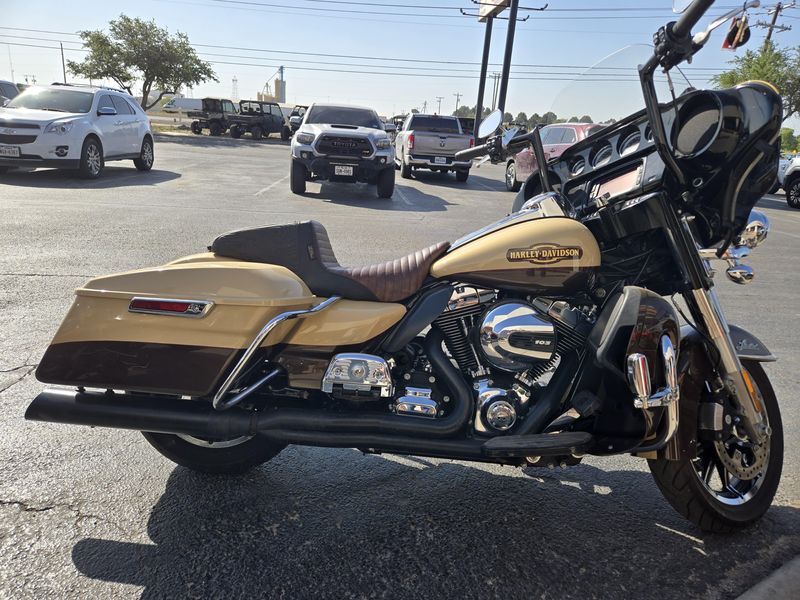 USED 2014 HARLEY ELECTRA GLIDE ULTRA LIMITED Image 2