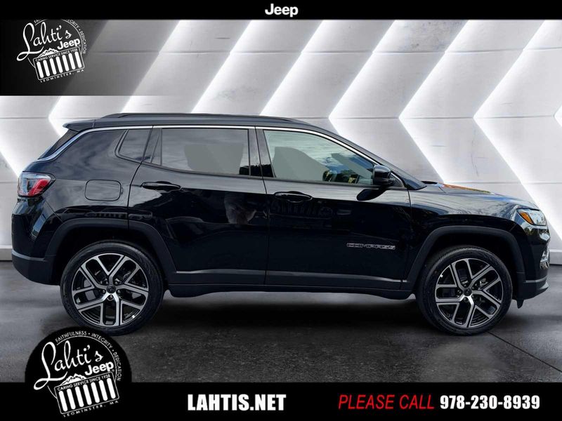 2025 Jeep Compass Limited photo 4