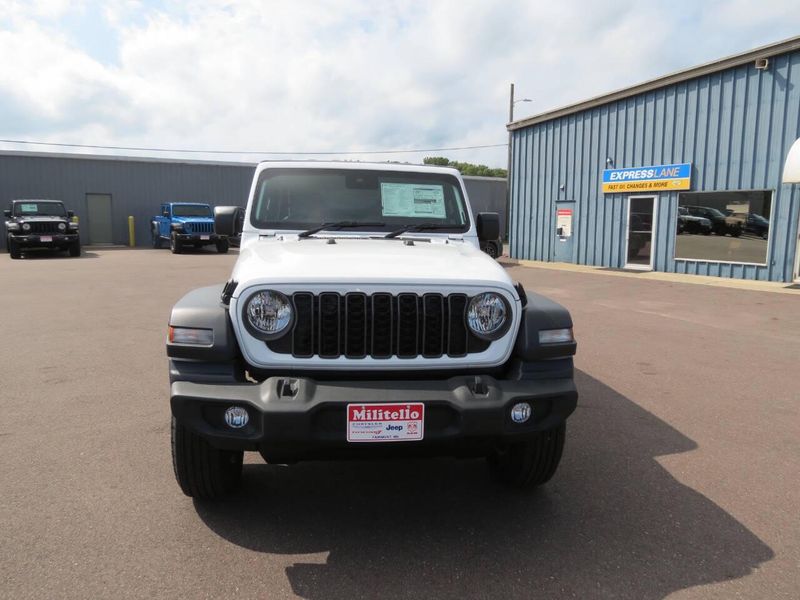 2024 Jeep Wrangler Unlimited 4-door Sport Rhd 4x4Image 3