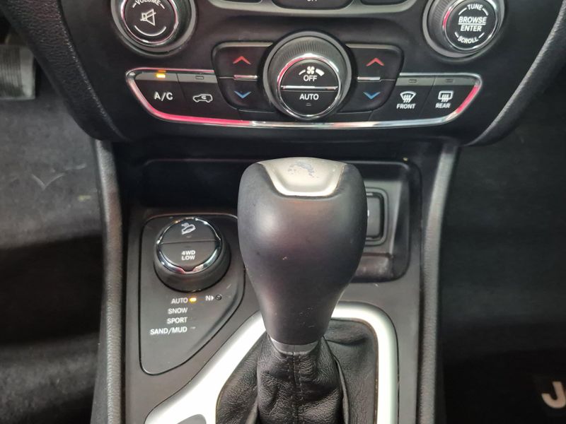 2014 Jeep Cherokee LimitedImage 40