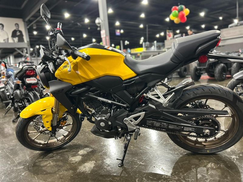 New 2025 Honda CB300R ABS Image 9