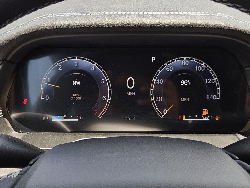 2025 Jeep Grand Cherokee L Limited 4x4Image 14