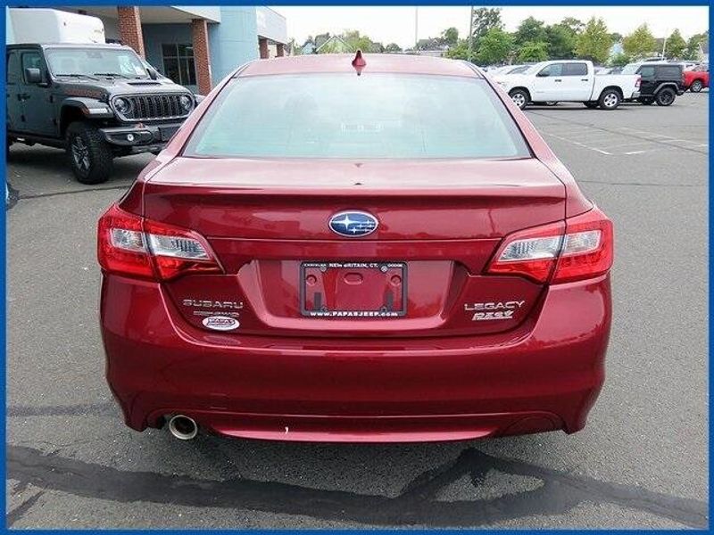 2017 Subaru Legacy 2.5iImage 6