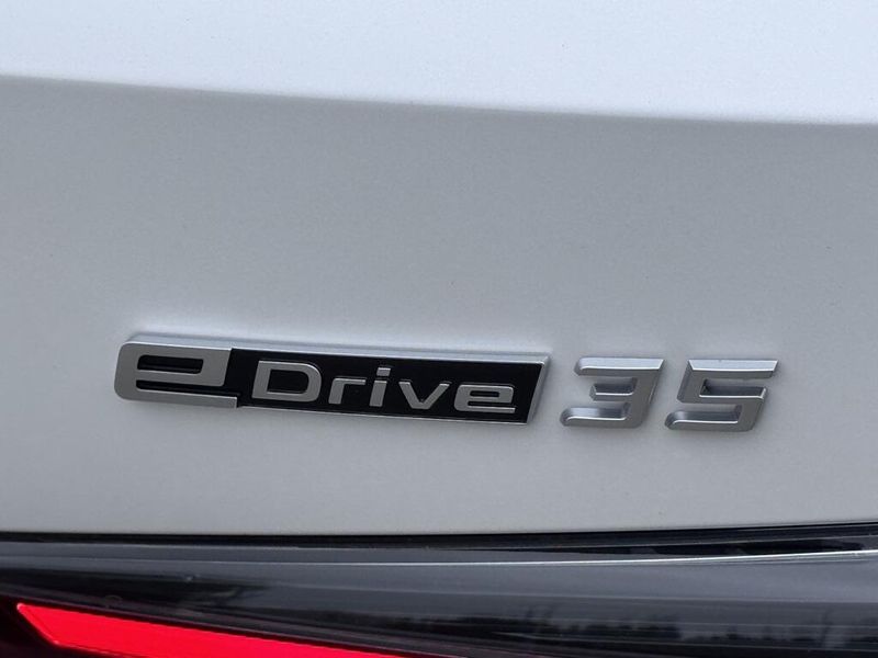 2024 BMW i4 eDrive35Image 13