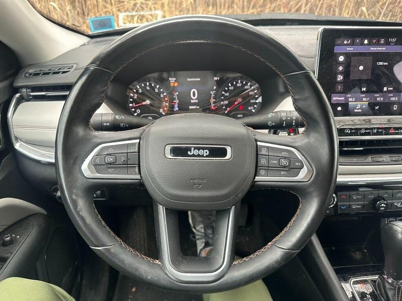2022 Jeep Compass LimitedImage 2
