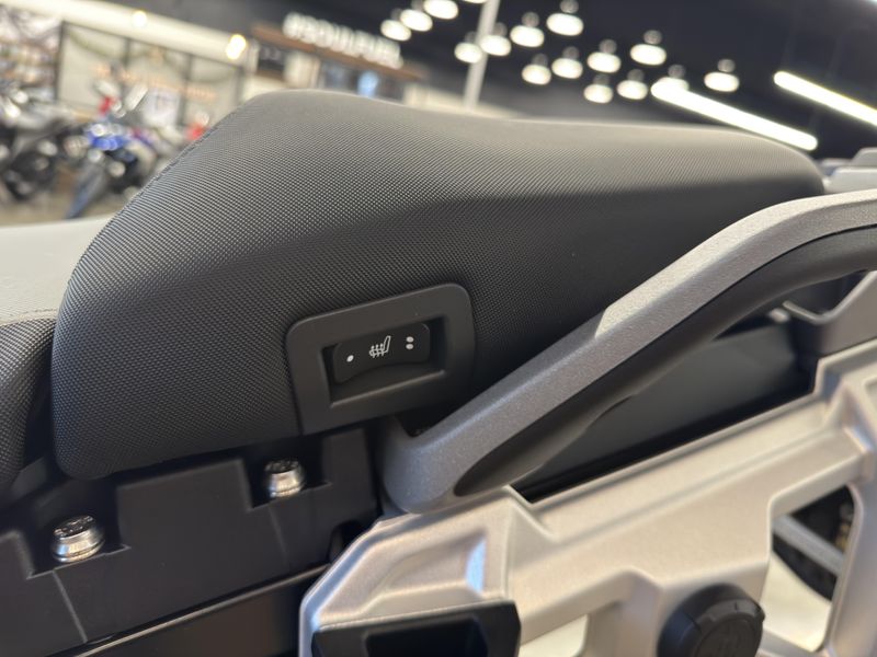 2026 BMW R 1300 GS Adventure - RACING RED 