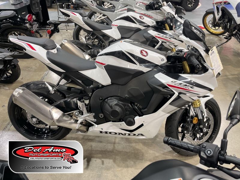 New 2026 Honda CBR1000RR Image 1