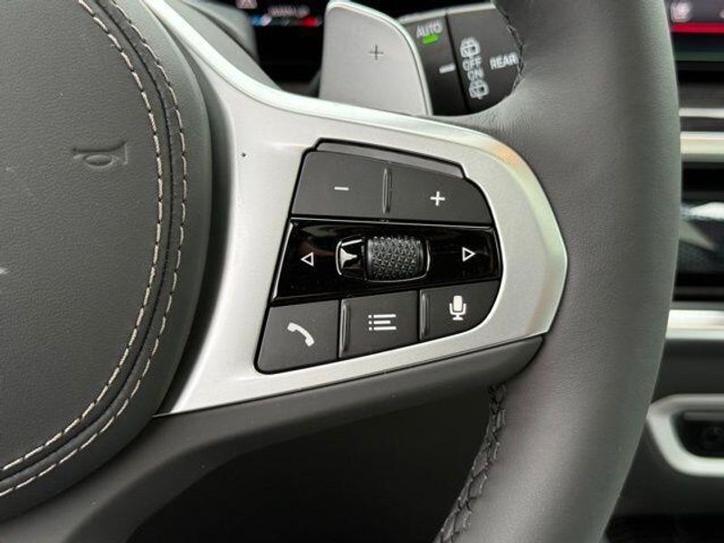 New 2026 BMW X7 xDrive40iImage 23