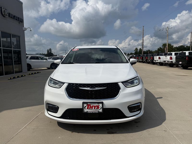 Used 2023 Chrysler Pacifica Touring LImage 33