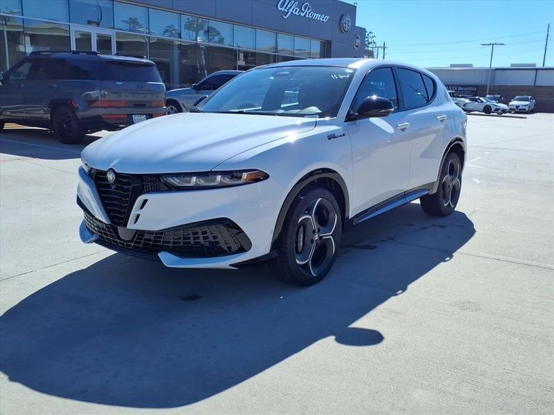 New 2026 Alfa Romeo Tonale Sport Speciale AwdImage 2