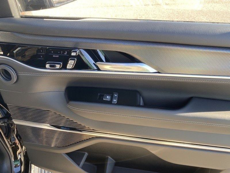 2023 Grand Wagoneer Obsidian 4X4Image 36