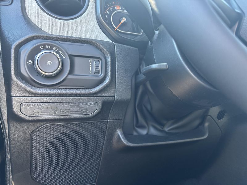 New 2026 Jeep Wrangler 4-door Sport SImage 28