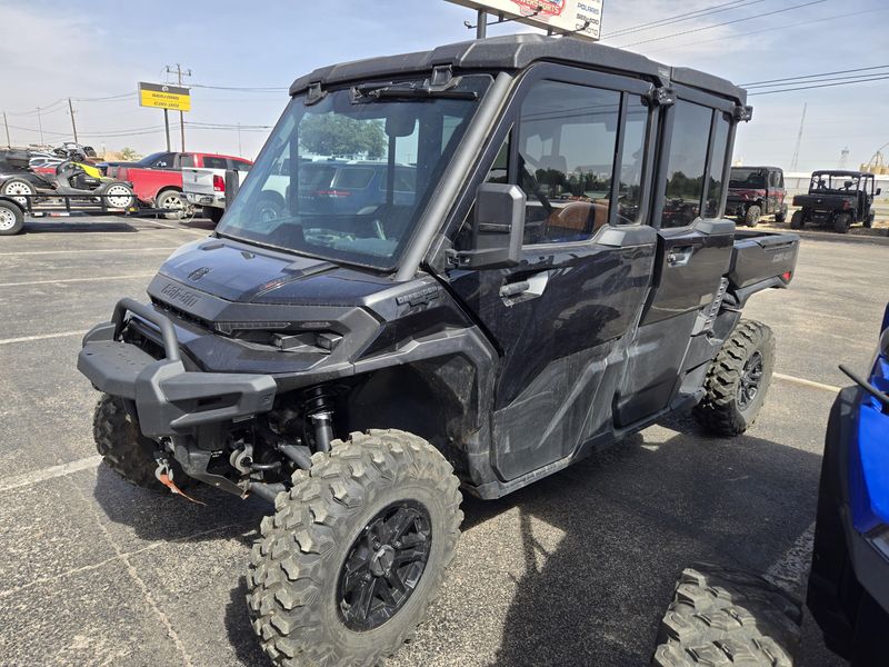 USED 2026 CAN-AM SSV DEF MAX TEXCAB 65 HD11 BK HB 26 LIMITED HD11 Image 3