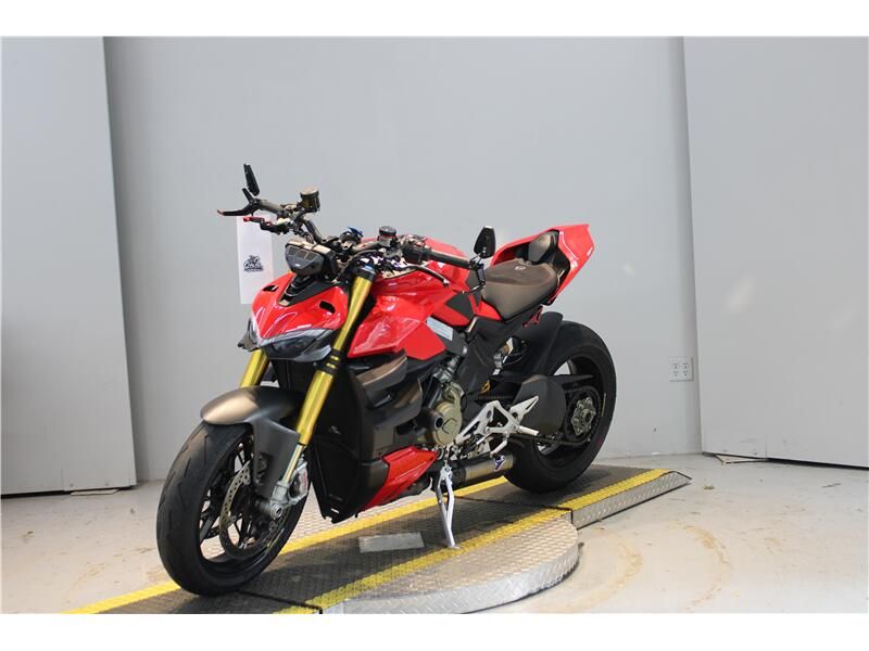 Used 2021 Ducati STREET FIGHTER V4S Image 3