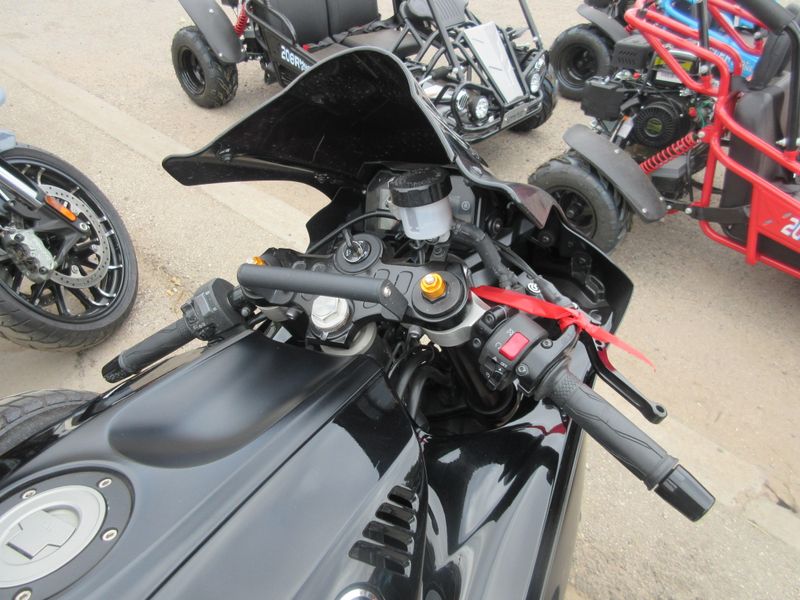 USED 2025 YAMAHA YZF-R7 CA Image 8