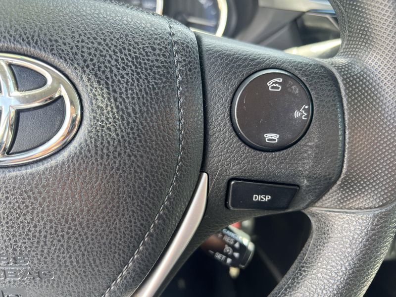 2015 Toyota Corolla LEImage 11
