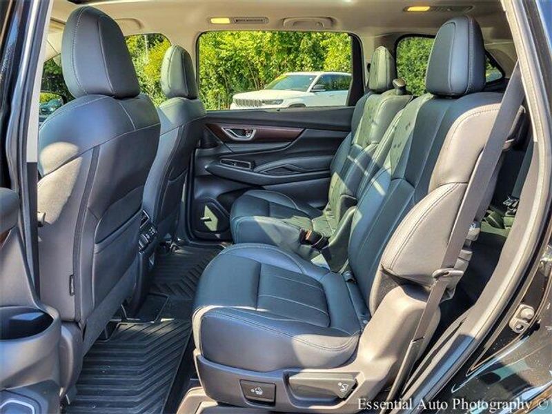 2023 Subaru Ascent Touring photo 7