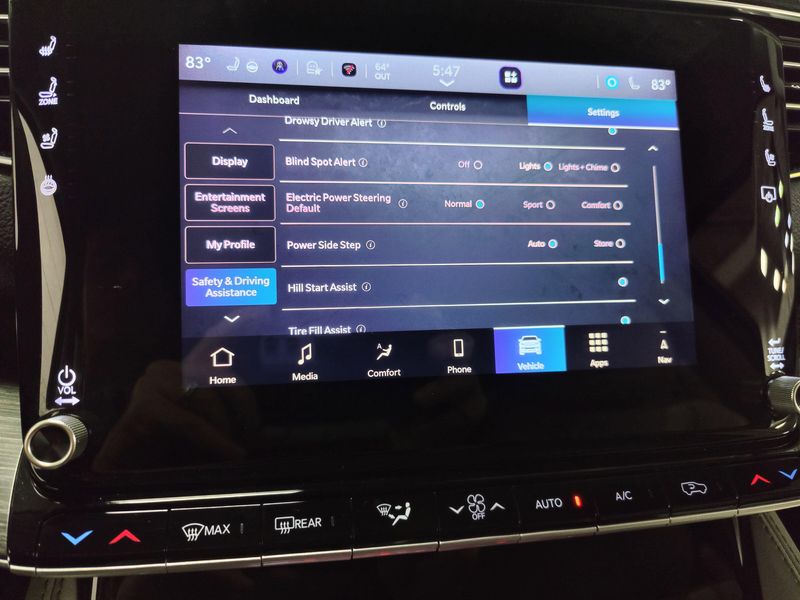 2024 Jeep Wagoneer Series III Premium 4x4 w/Conv/RSEImage 30