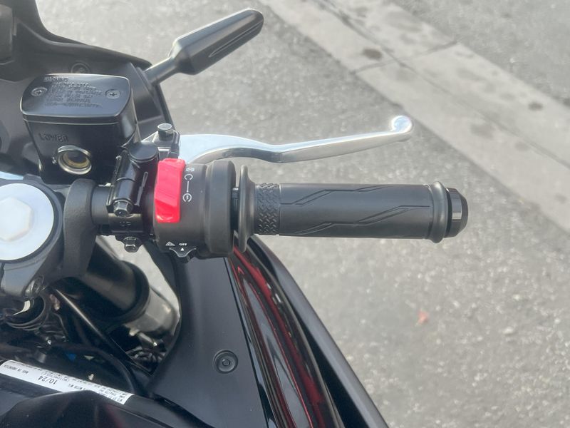 2025 Yamaha YZF-R3 ABS Image 14