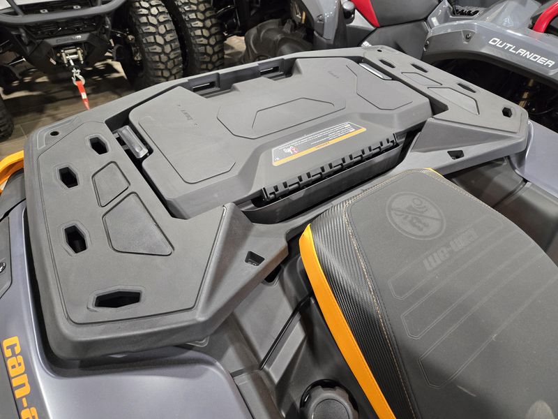 New 2025 Can-Am OUTLANDER XTP 1000R MINERAL GREY AND ORANGE CRUSH Image 14