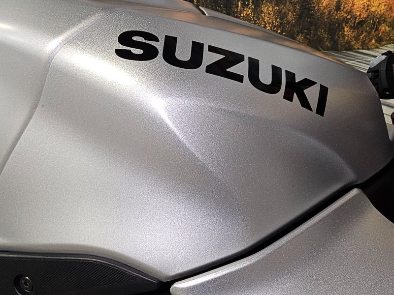 New 2025 Suzuki GSX-R1000 Image 17