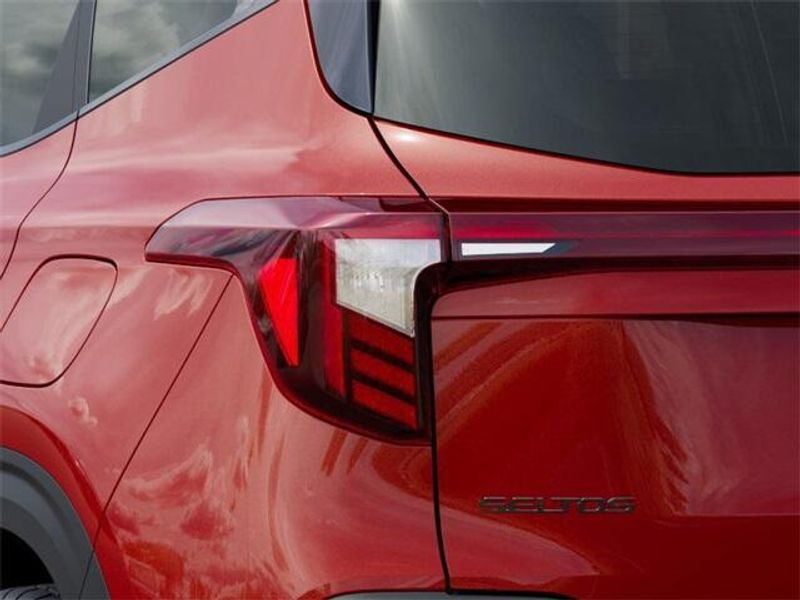 2025 Kia Seltos SImage 11