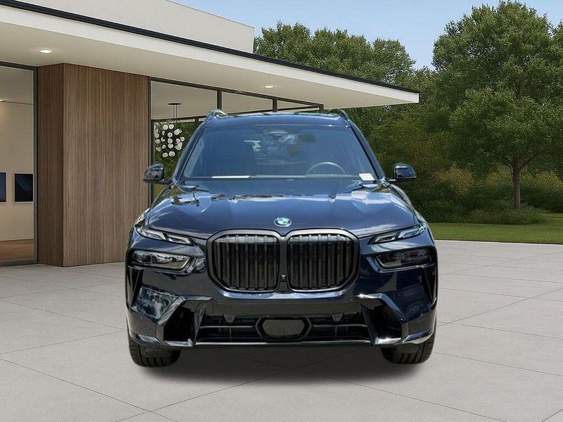 Used 2024 BMW X7 xDrive40iImage 4