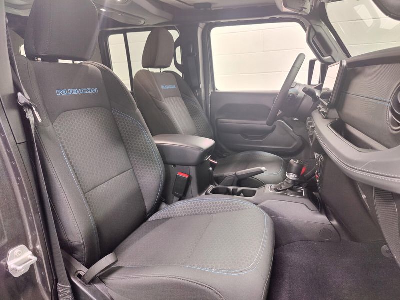 Used 2025 Jeep Wrangler 4xE Rubicon 4WD w/ConvenienceImage 6