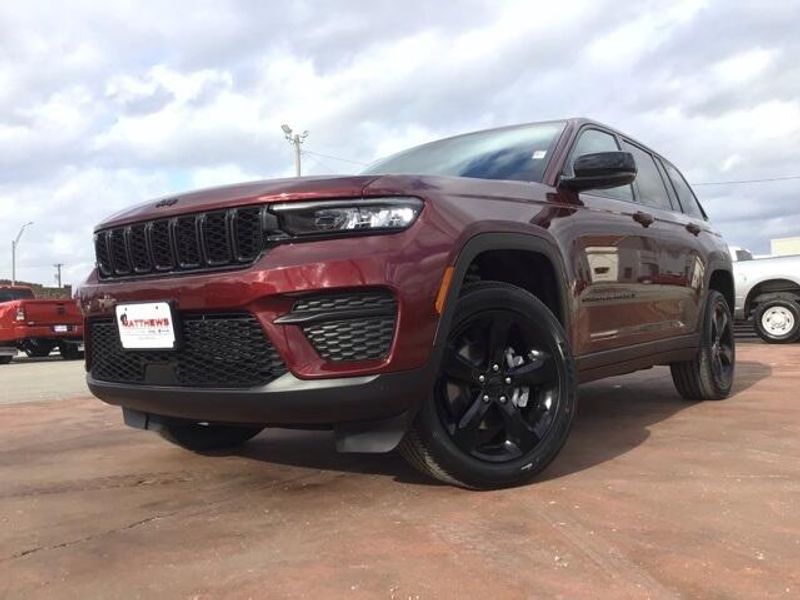 2025 Jeep Grand Cherokee Altitude X 4x4Image 10